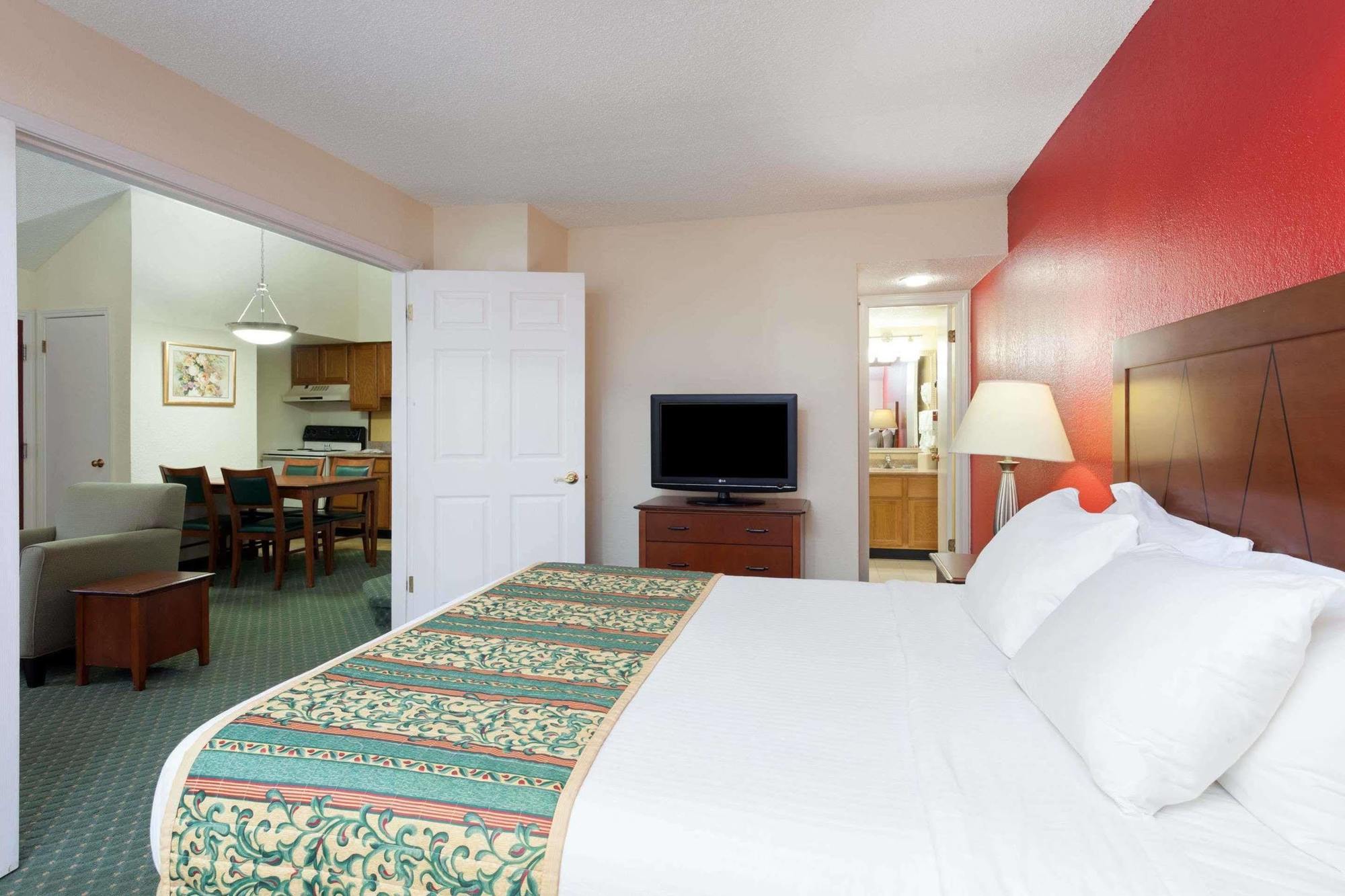 Hawthorn Suites By Wyndham Dearborn/Detroit Exteriér fotografie